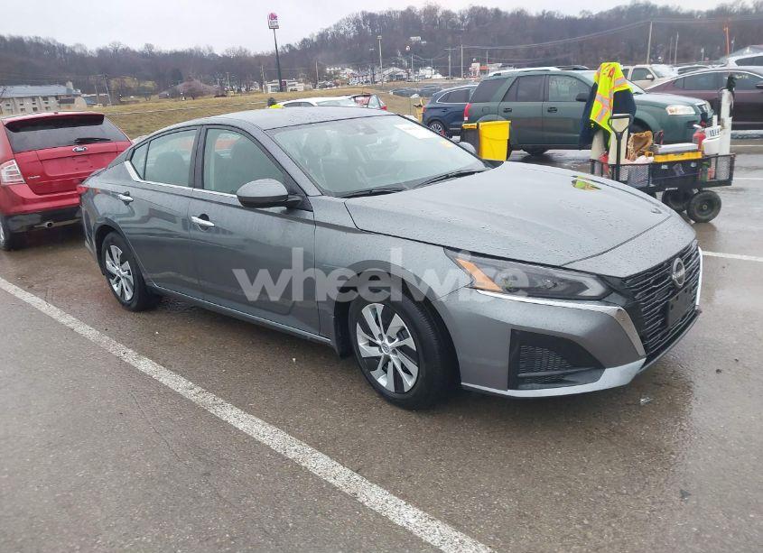 2023 Nissan Altima S FWD (VIN 1N4BL4BV4PN358690) main photo