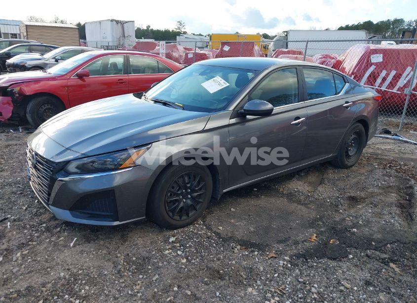 Photo 2 of 2023 Nissan Altima S FWD (VIN 1N4BL4BV4PN399885)