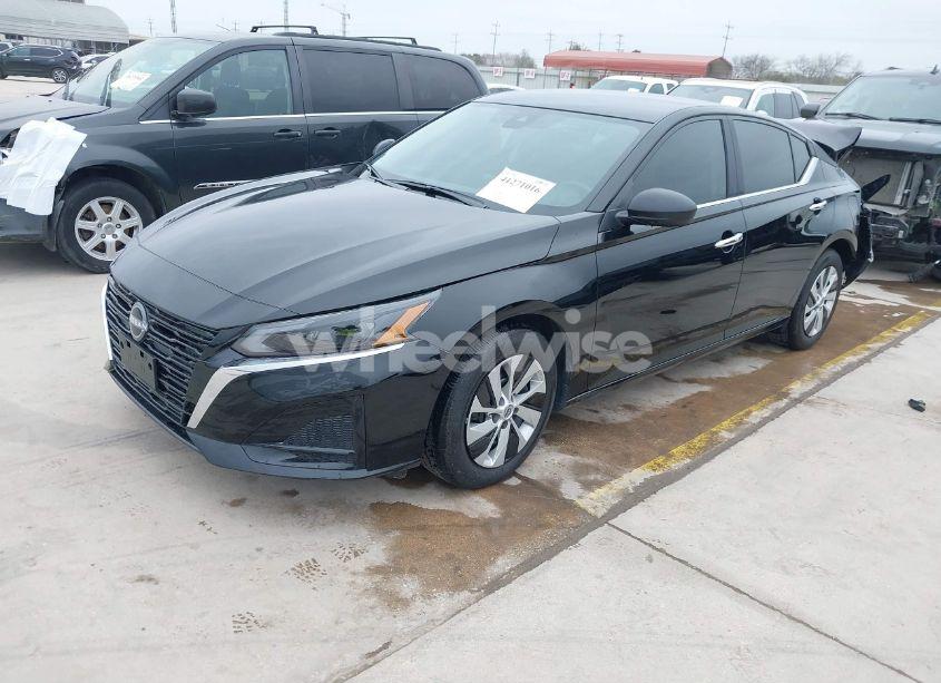 Photo 2 of 2025 Nissan Altima S FWD (VIN 1N4BL4BV4SN305268)