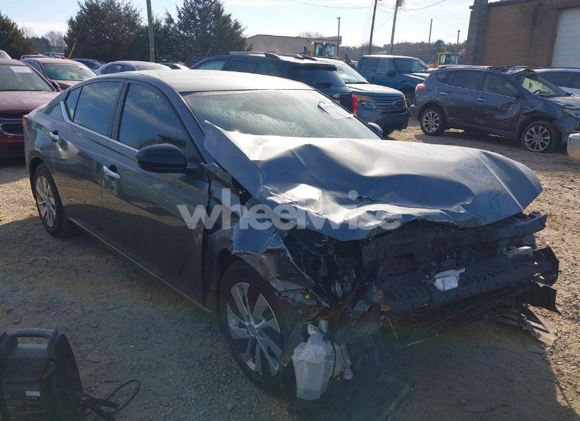 2019 Nissan Altima 2.5 S (VIN 1N4BL4BV5KC109979) main photo