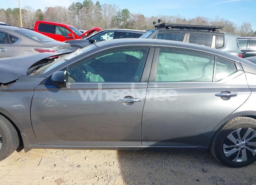 Photo 14 of 2019 Nissan Altima 2.5 S (VIN 1N4BL4BV5KC109979)