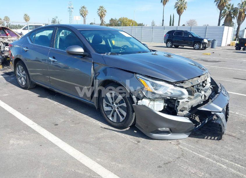 2019 Nissan Altima 2.5 S (VIN 1N4BL4BV5KC204364) main photo