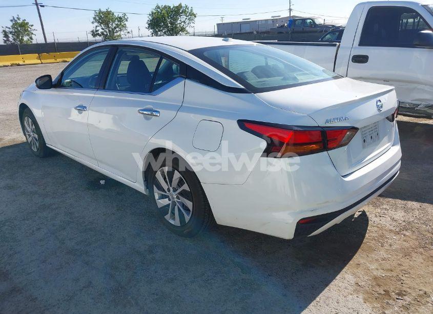 Photo 3 of 2019 Nissan Altima 2.5 S (VIN 1N4BL4BV5KC230706)