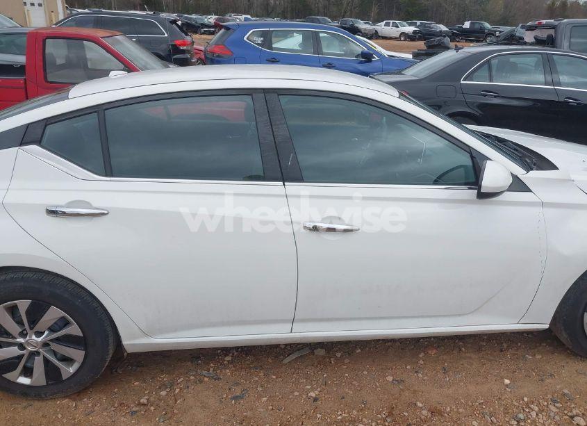 Photo 13 of 2019 Nissan Altima 2.5 S (VIN 1N4BL4BV5KN308941)