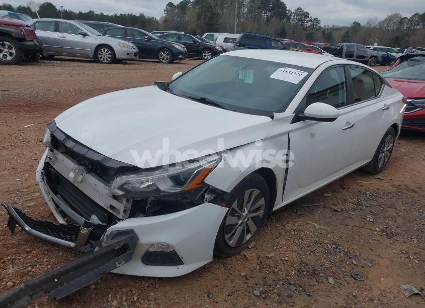 Photo 2 of 2019 Nissan Altima 2.5 S (VIN 1N4BL4BV5KN308941)