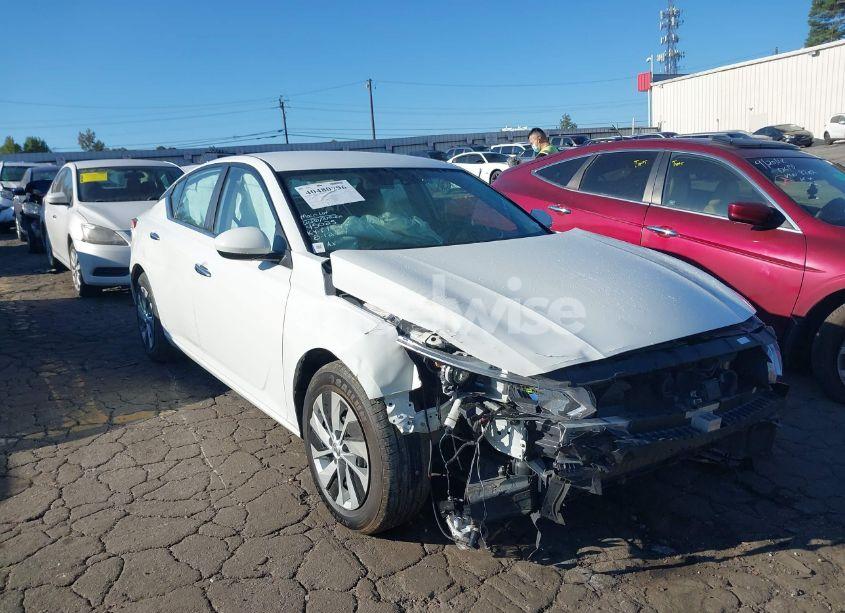 2019 Nissan Altima 2.5 S (VIN 1N4BL4BV5KN322189) main photo