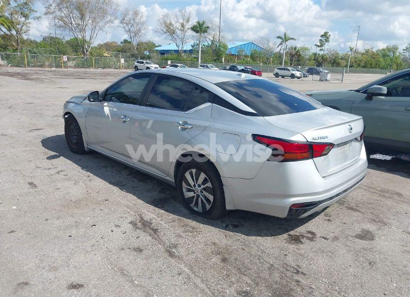 Photo 3 of 2019 Nissan Altima 2.5 S (VIN 1N4BL4BV5KN322970)
