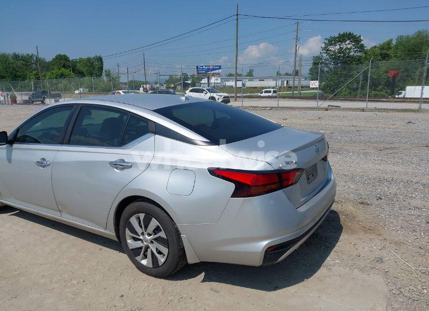 Photo 3 of 2020 Nissan Altima S FWD (VIN 1N4BL4BV5LC112818)