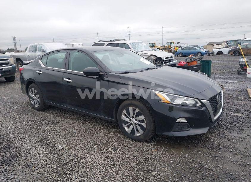 2020 Nissan Altima S FWD (VIN 1N4BL4BV5LC145611) main photo