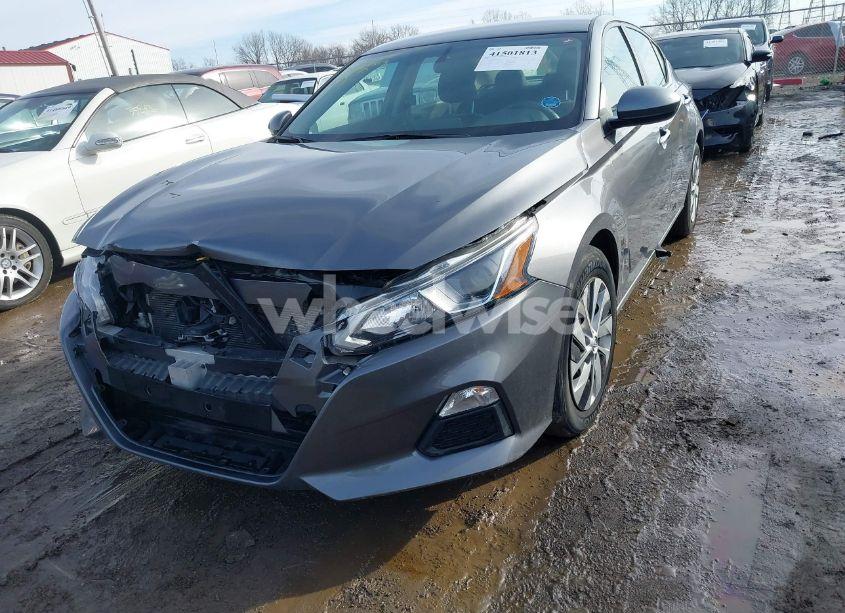 Photo 2 of 2020 Nissan Altima S FWD (VIN 1N4BL4BV5LC156625)