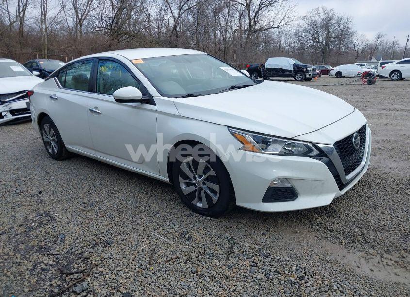 2020 Nissan Altima S FWD (VIN 1N4BL4BV5LC161856) main photo