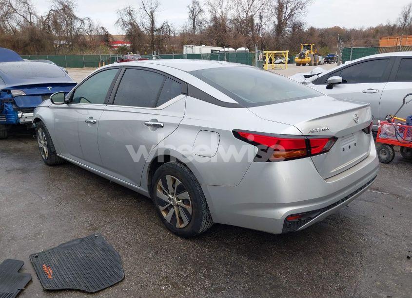 Photo 3 of 2020 Nissan Altima S FWD (VIN 1N4BL4BV5LC192850)