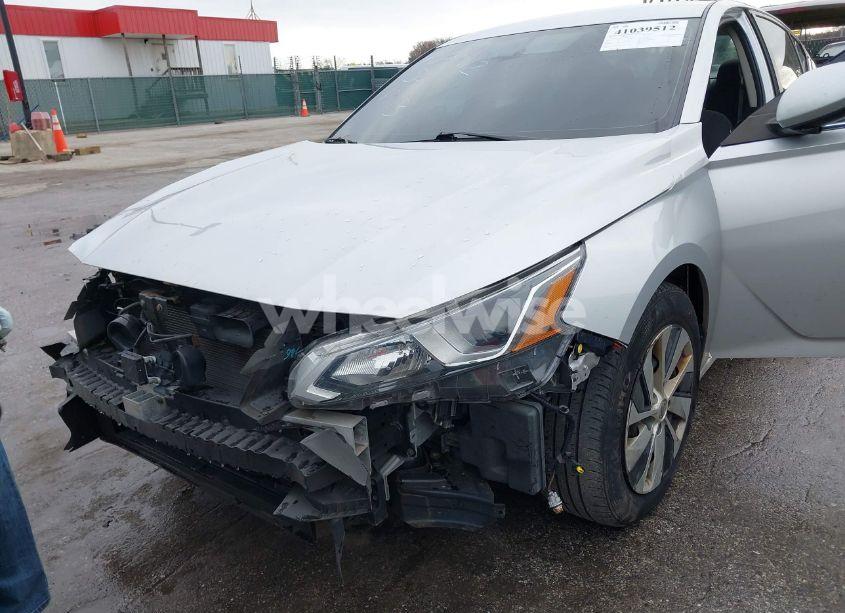 Photo 6 of 2020 Nissan Altima S FWD (VIN 1N4BL4BV5LC192850)