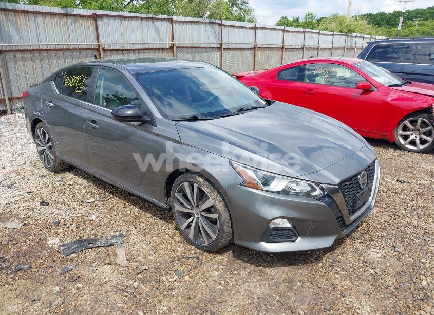 2020 Nissan Altima S FWD (VIN 1N4BL4BV5LC224020) main photo