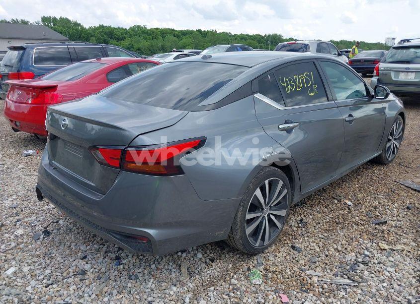 Photo 4 of 2020 Nissan Altima S FWD (VIN 1N4BL4BV5LC224020)