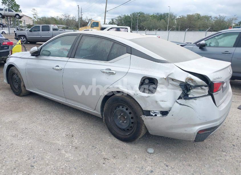 Photo 3 of 2020 Nissan Altima S FWD (VIN 1N4BL4BV5LC228052)