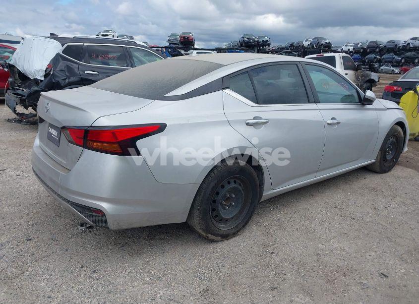 Photo 4 of 2020 Nissan Altima S FWD (VIN 1N4BL4BV5LC228052)