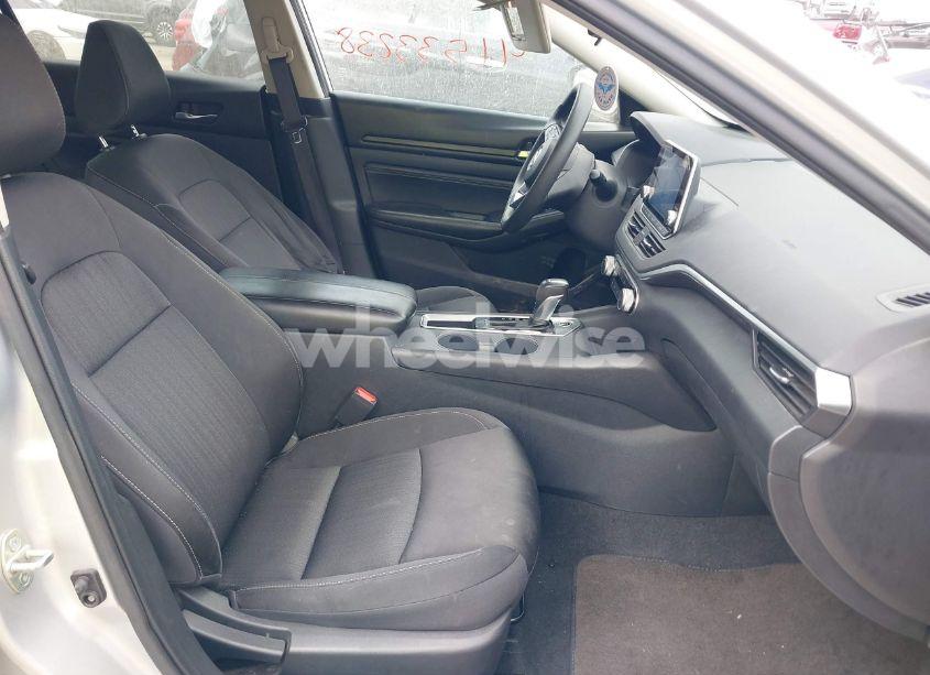 Photo 5 of 2020 Nissan Altima S FWD (VIN 1N4BL4BV5LC228052)