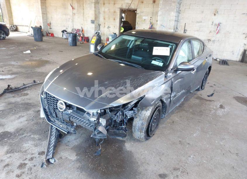 Photo 2 of 2020 Nissan Altima S FWD (VIN 1N4BL4BV5LC278885)