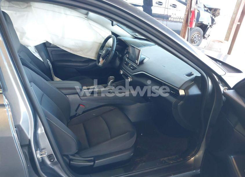 Photo 5 of 2020 Nissan Altima S FWD (VIN 1N4BL4BV5LC278885)