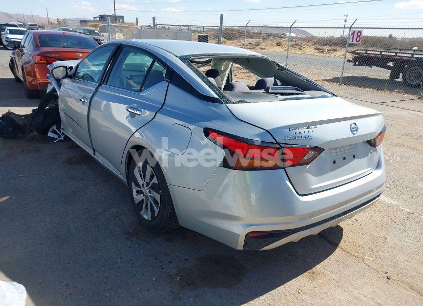Photo 3 of 2021 Nissan Altima S FWD (VIN 1N4BL4BV5MN391855)