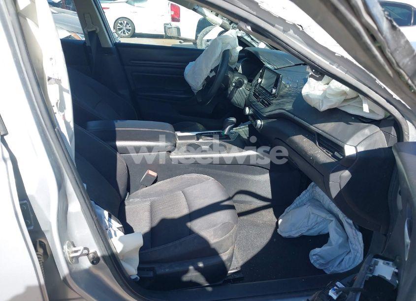 Photo 5 of 2021 Nissan Altima S FWD (VIN 1N4BL4BV5MN391855)