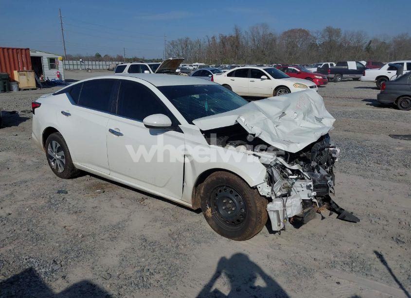 2021 Nissan Altima S FWD (VIN 1N4BL4BV5MN411960) main photo