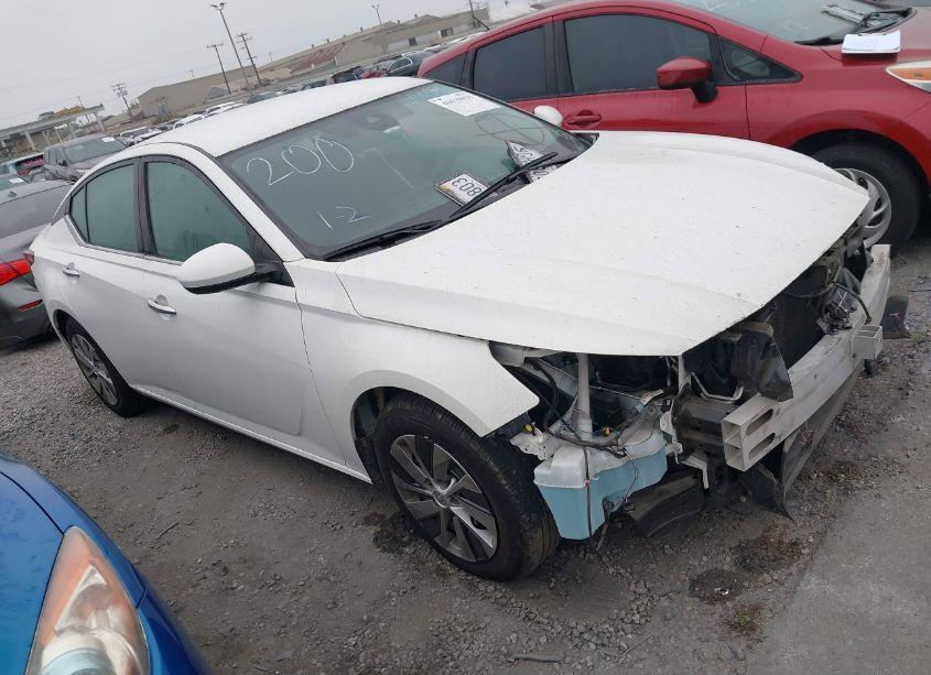 2022 Nissan Altima S FWD (VIN 1N4BL4BV5NN318910) main photo