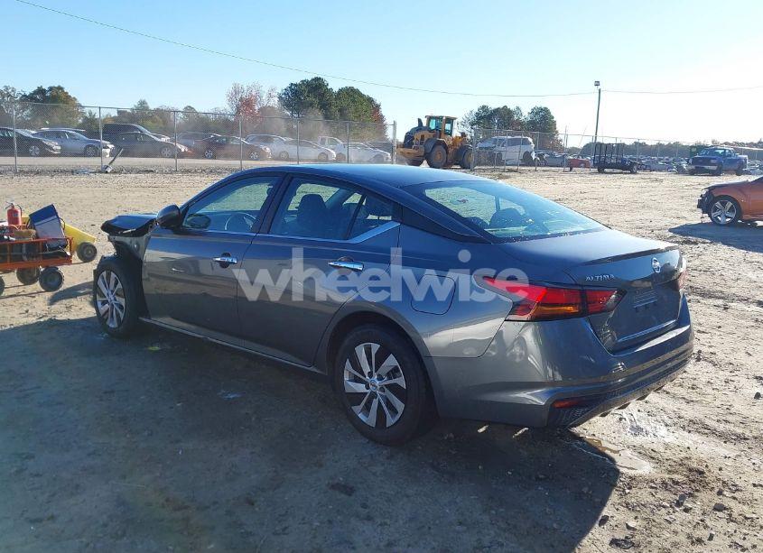 Photo 3 of 2022 Nissan Altima S FWD (VIN 1N4BL4BV5NN351227)