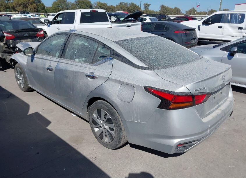 Photo 3 of 2022 Nissan Altima S FWD (VIN 1N4BL4BV5NN391842)