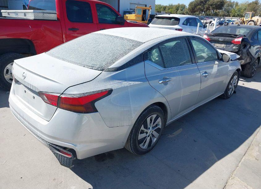 Photo 4 of 2022 Nissan Altima S FWD (VIN 1N4BL4BV5NN391842)