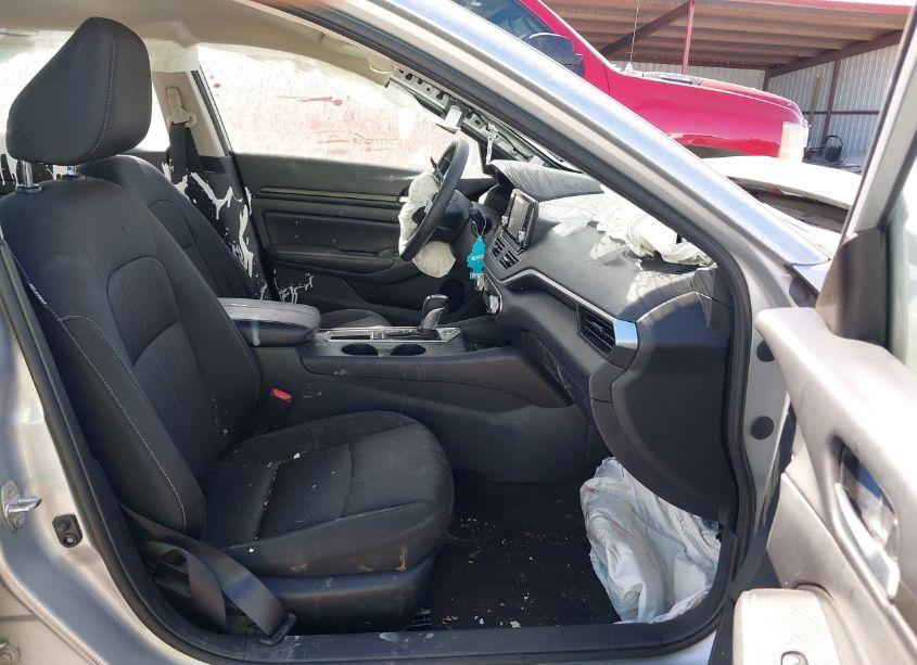 Photo 5 of 2022 Nissan Altima S FWD (VIN 1N4BL4BV5NN391842)