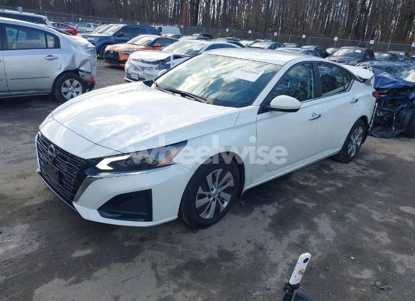Photo 2 of 2023 Nissan Altima S FWD (VIN 1N4BL4BV5PN382108)