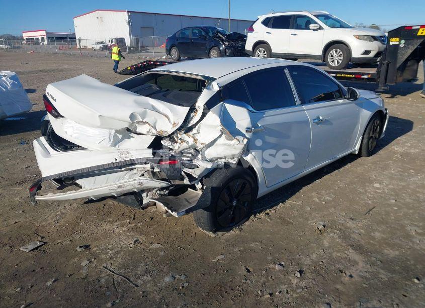 Photo 4 of 2023 Nissan Altima S FWD (VIN 1N4BL4BV5PN391648)