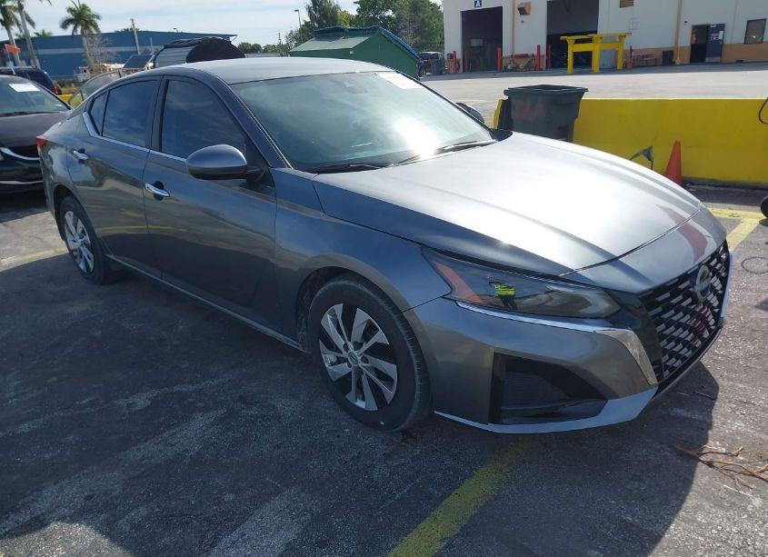 2023 Nissan Altima S FWD (VIN 1N4BL4BV5PN392556) main photo