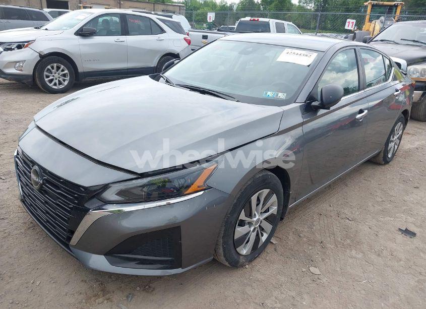 Photo 2 of 2024 Nissan Altima S FWD (VIN 1N4BL4BV5RN342498)