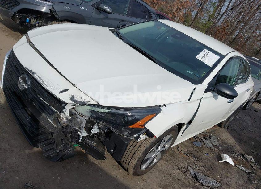 Photo 2 of 2024 Nissan Altima S FWD (VIN 1N4BL4BV5RN379034)