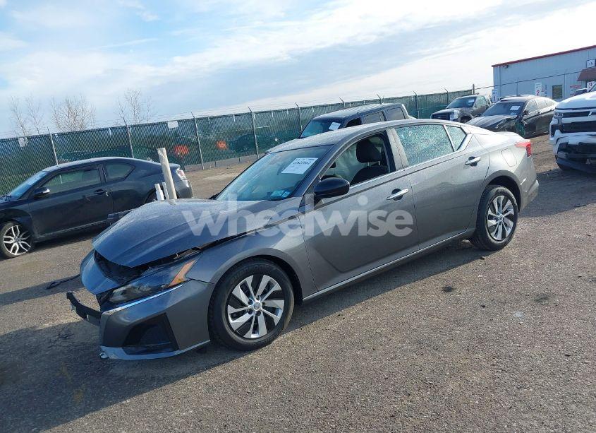 Photo 2 of 2024 Nissan Altima S FWD (VIN 1N4BL4BV5RN388848)