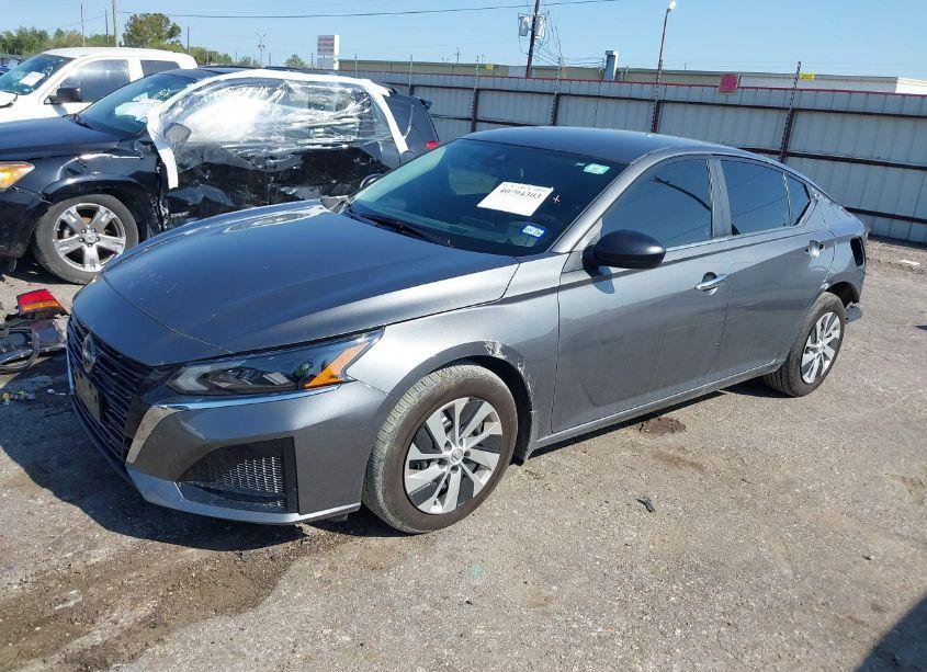 Photo 2 of 2024 Nissan Altima S FWD (VIN 1N4BL4BV5RN406216)