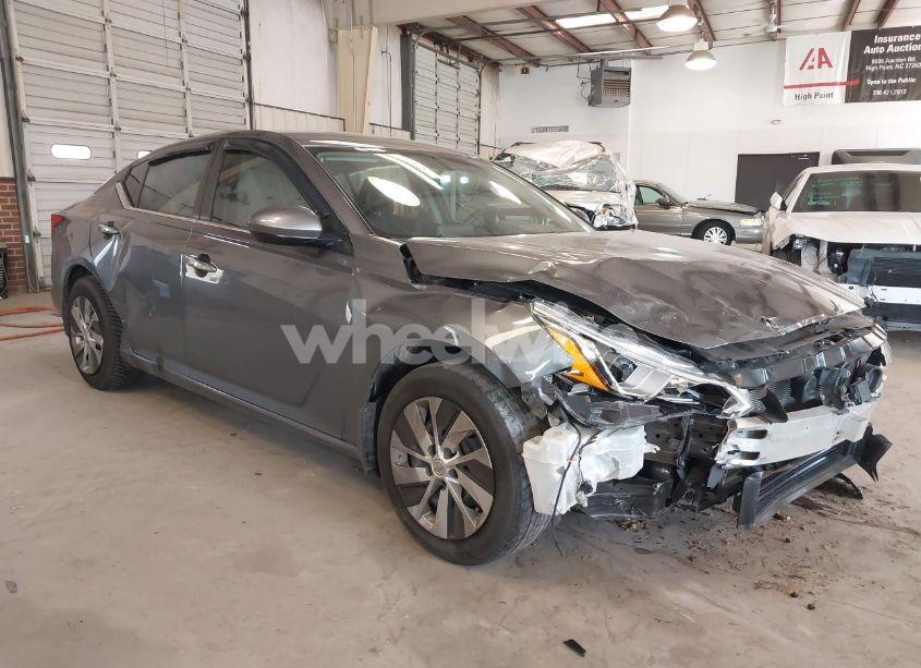 2019 Nissan Altima 2.5 S (VIN 1N4BL4BV6KC143915) main photo