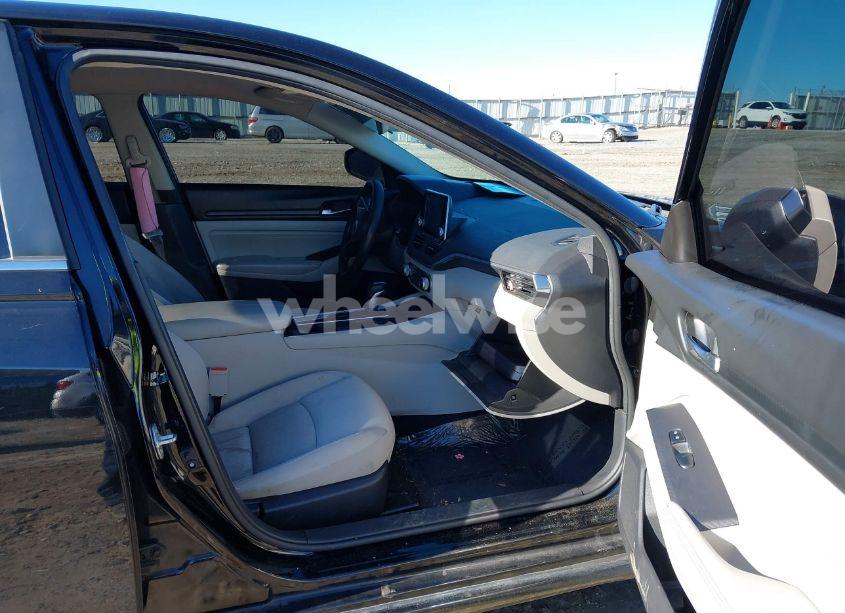 Photo 5 of 2019 Nissan Altima 2.5 S (VIN 1N4BL4BV6KC156969)