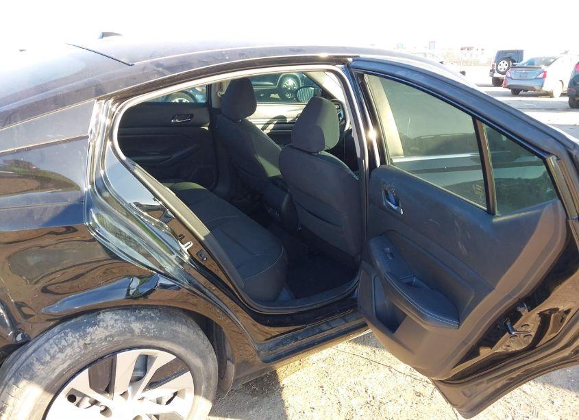 Photo 8 of 2019 Nissan Altima 2.5 S (VIN 1N4BL4BV6KC162237)