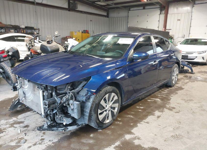 Photo 2 of 2019 Nissan Altima 2.5 S (VIN 1N4BL4BV6KC210609)