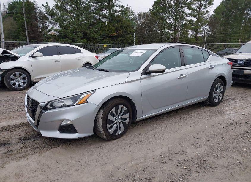 Photo 2 of 2019 Nissan Altima 2.5 S (VIN 1N4BL4BV6KC239348)