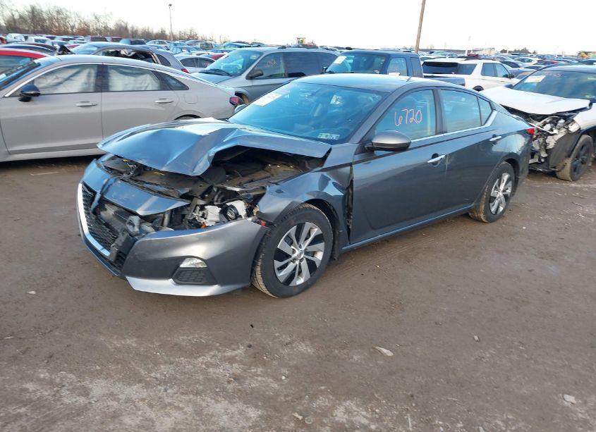 Photo 2 of 2019 Nissan Altima 2.5 S (VIN 1N4BL4BV6KC256182)