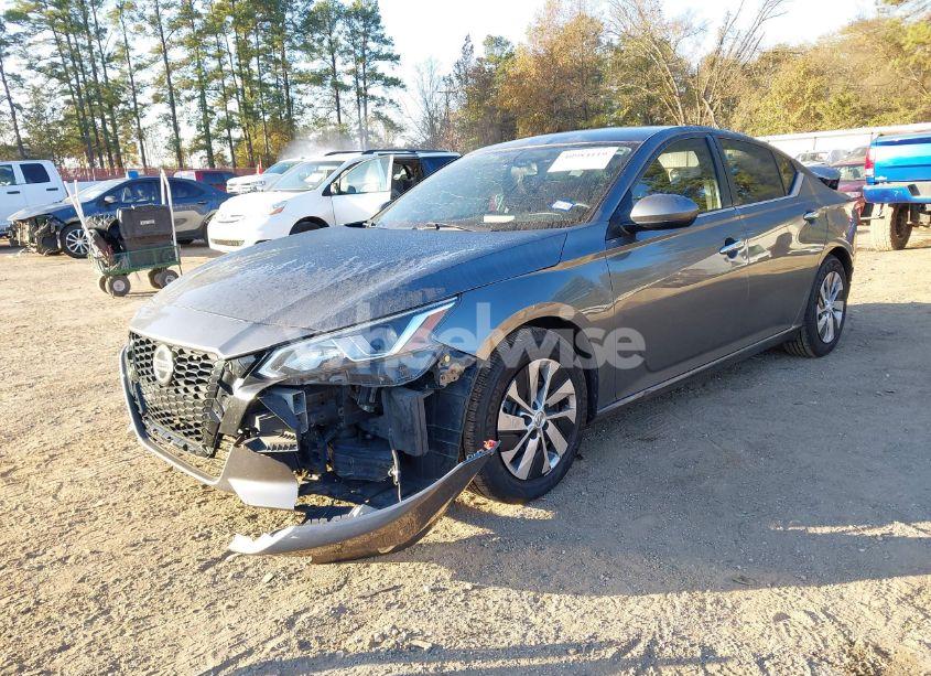 Photo 2 of 2020 Nissan Altima S FWD (VIN 1N4BL4BV6LC124508)