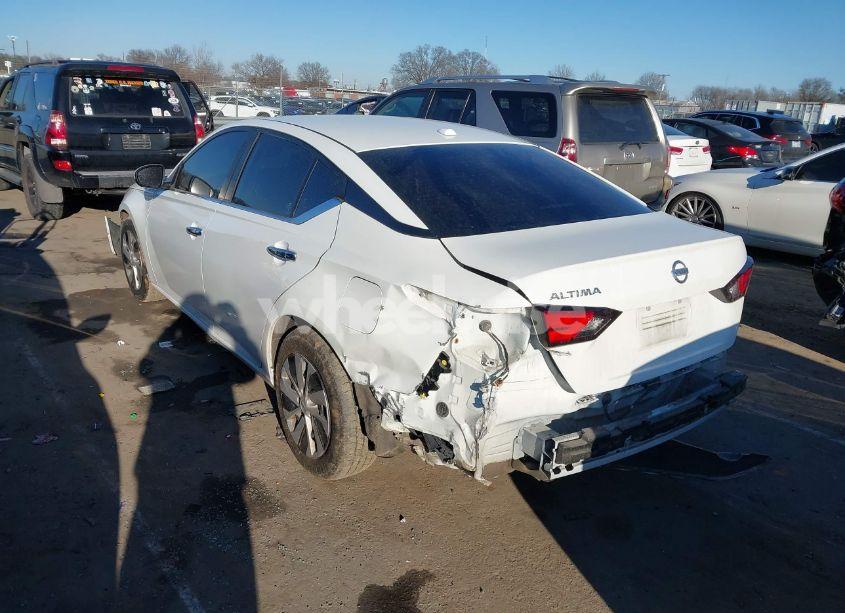 Photo 3 of 2020 Nissan Altima S FWD (VIN 1N4BL4BV6LC128820)