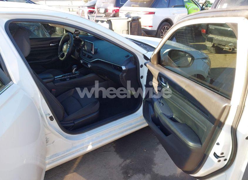 Photo 5 of 2020 Nissan Altima S FWD (VIN 1N4BL4BV6LC128820)