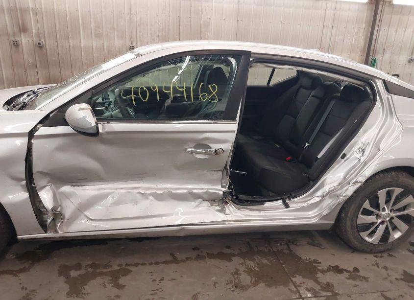 Photo 6 of 2020 Nissan Altima S FWD (VIN 1N4BL4BV6LC138862)