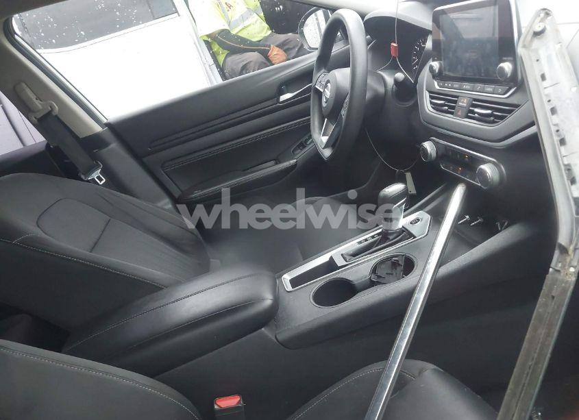 Photo 5 of 2020 Nissan Altima S FWD (VIN 1N4BL4BV6LC139087)